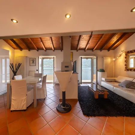 Bright Penthouse With Breathtaking Views Colonno
