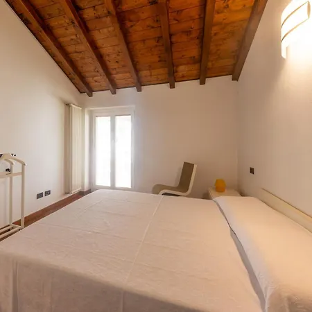 Bright Penthouse With Breathtaking Views Apartman