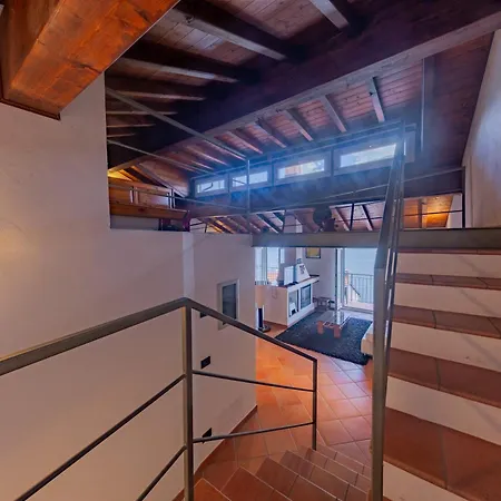 Bright Penthouse With Breathtaking Views דירה